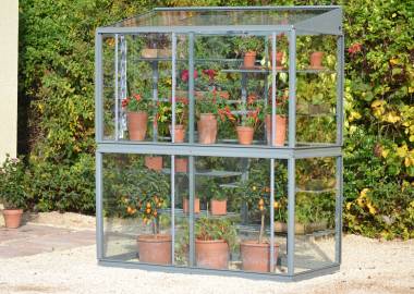7 unique features of the Classic Growhouse