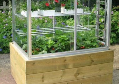 5ft Freestanding Raised Base without slats