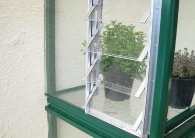 Classic Louvre vent VA1 narrow – automatic (for 500mm high glass)