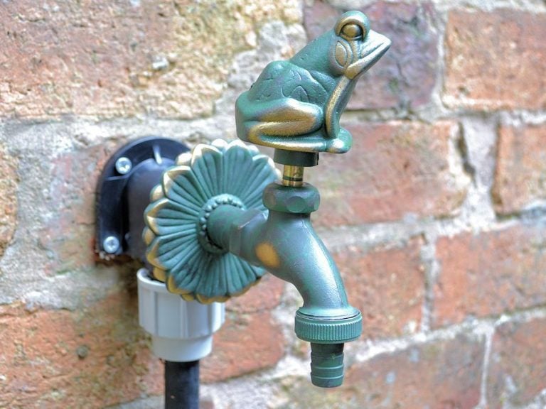 Frog ornamental garden tap (verdigris) Access Garden Products
