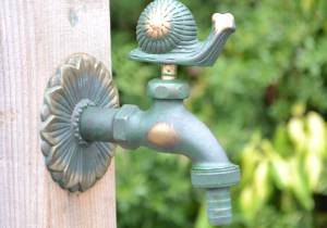 Snail ornamental garden tap (green)