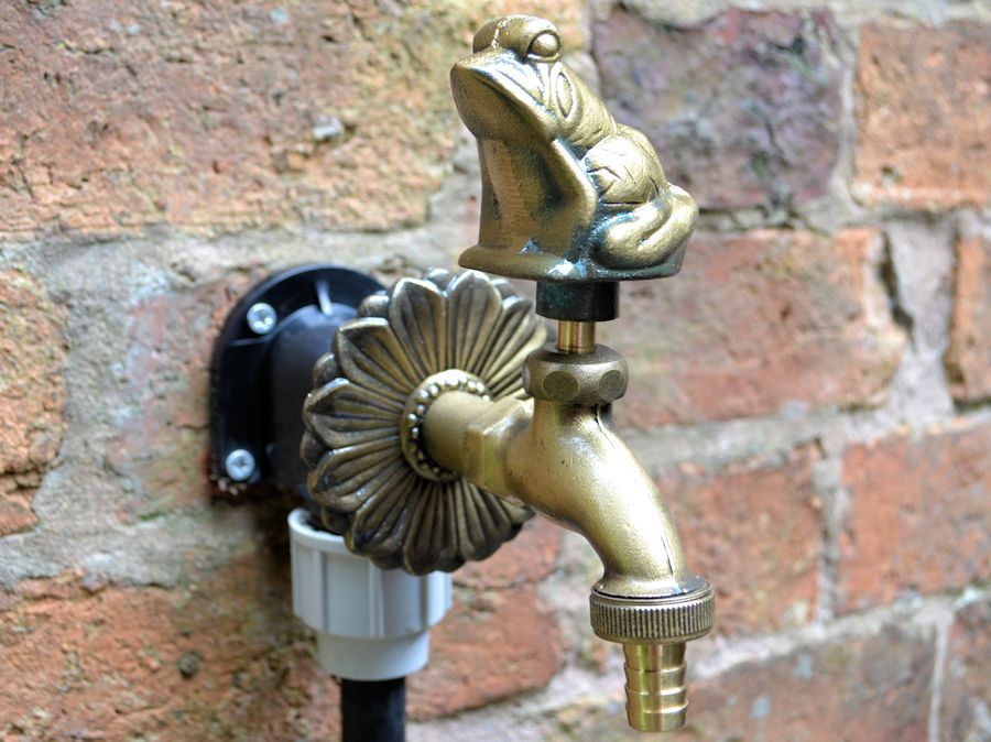 brass colour Frog ornamental garden tap