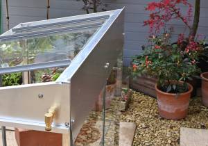 Rear view of freestanding 3'4" Harlow