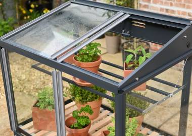 Preparing your Access Mini greenhouse or Cold Frame for stormy weather