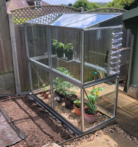 Exbury Growhouse with automatic louvre vent