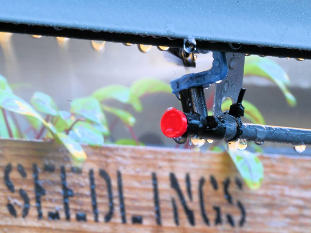 G-frame mist nozzle spraying